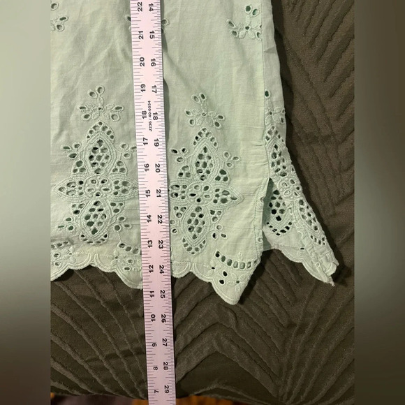 Anthroplogie THML sage green eyelit blouse size small - Picture 4 of 5